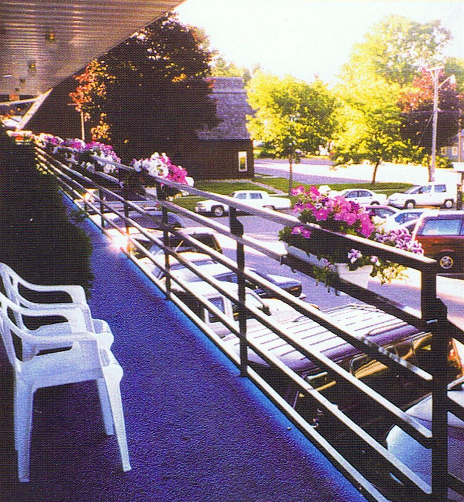Alpine Motel In Heart Of Wisconsin Dells Downtown. מראה חיצוני תמונה
