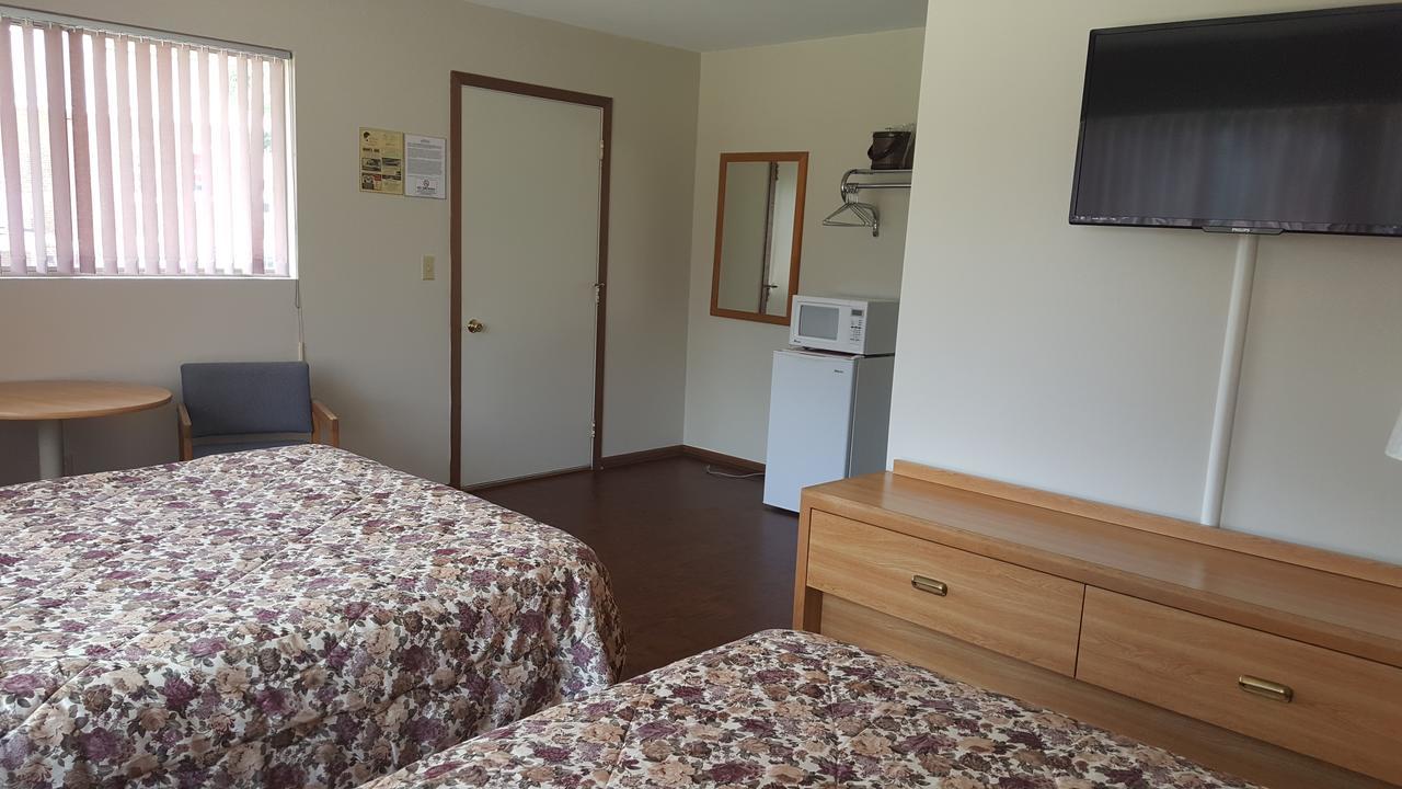 Alpine Motel In Heart Of Wisconsin Dells Downtown. מראה חיצוני תמונה