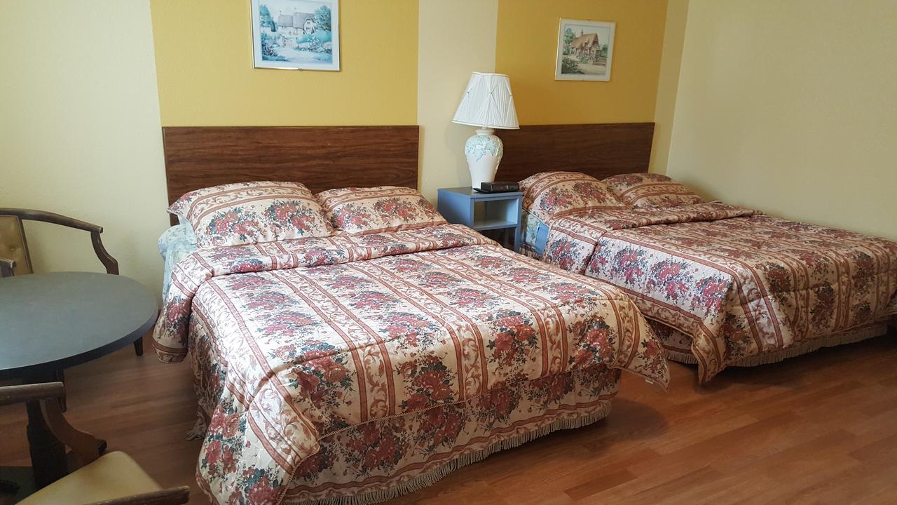 Alpine Motel In Heart Of Wisconsin Dells Downtown. מראה חיצוני תמונה