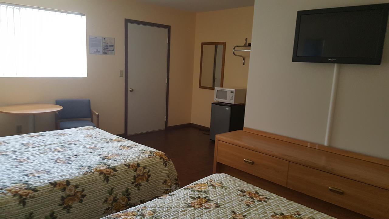 Alpine Motel In Heart Of Wisconsin Dells Downtown. מראה חיצוני תמונה