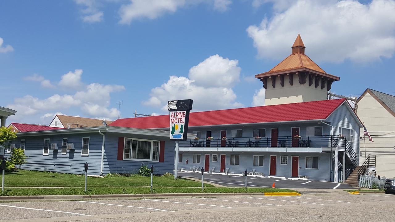Alpine Motel In Heart Of Wisconsin Dells Downtown. מראה חיצוני תמונה