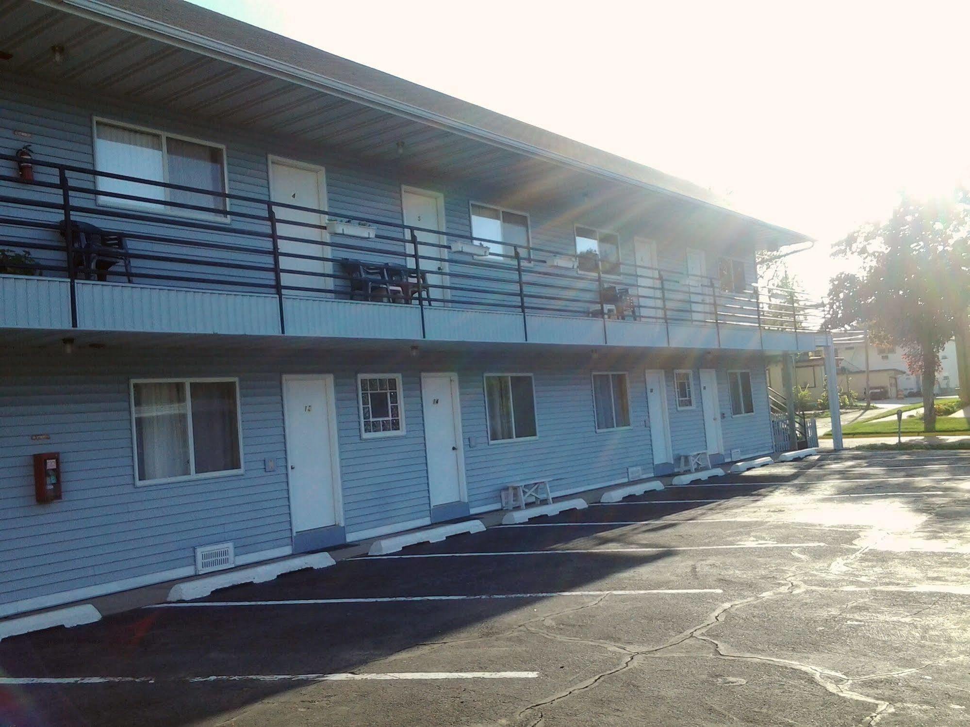 Alpine Motel In Heart Of Wisconsin Dells Downtown. מראה חיצוני תמונה